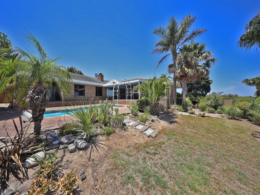 4 Bedroom Property for Sale in Plattekloof Western Cape